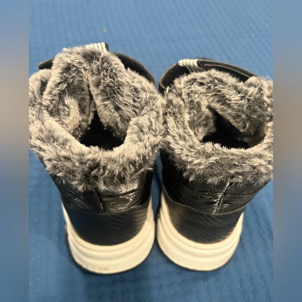 Black Kids Winter Boots size 3 Good condition